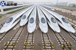 蓝炬星集成灶高铁站广告全覆盖，强势<span class=