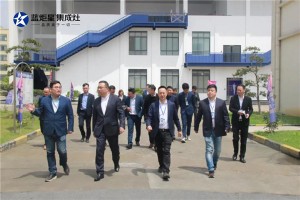热烈欢迎<span class=