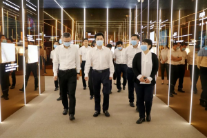 湖北省竹溪县党政代表团一行<span class=