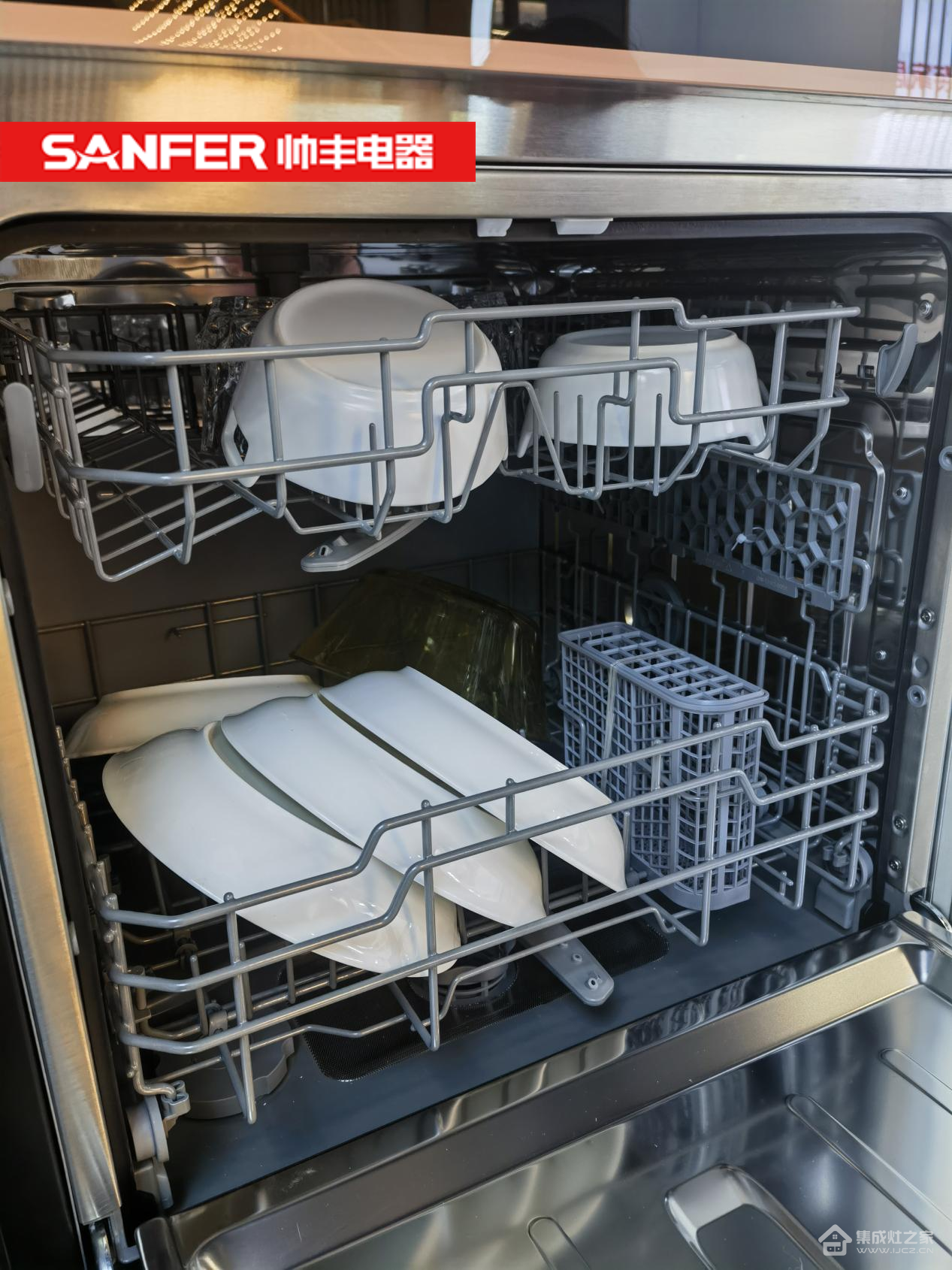 嵌入式洗碗机VS洗碗机集成水槽，哪个更好？看看这篇文章怎么说