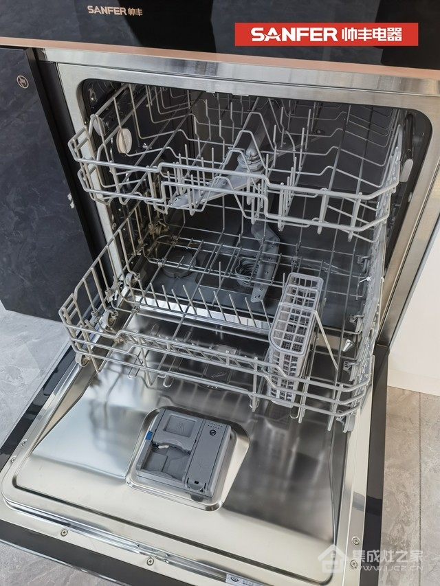 洗碗机到底值不值得买？用户亲自来证明TA的优势！