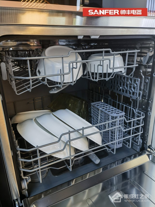 洗碗机到底值不值得买？用户亲自来证明TA的优势！