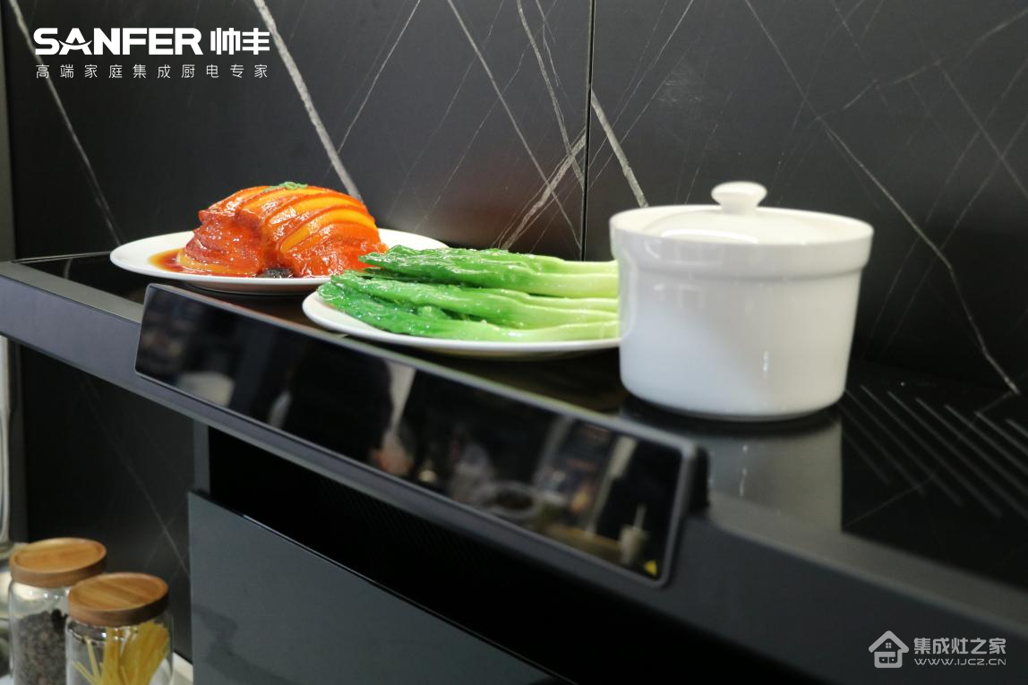 集成灶应该如何选择?用这款集成灶给你的厨房装修增光添彩